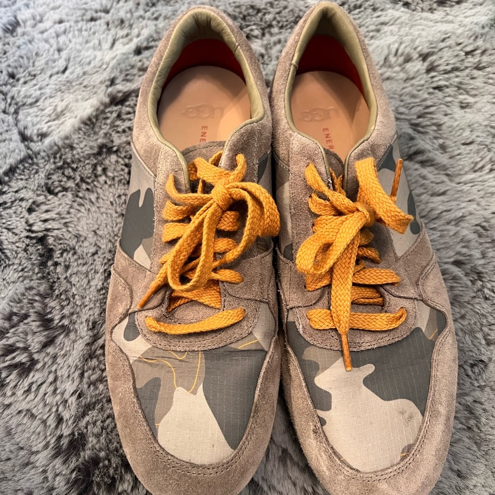 UGG men’s size 11 sneaker